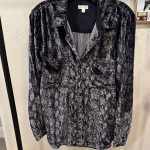 Anthropologie Black and Gray Patterned Button Down Shirt